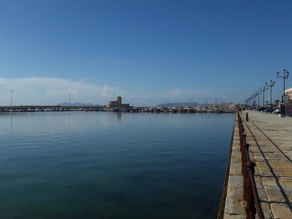 Appartamento Raggio Di Sole ตราปานี ภายนอก รูปภาพ